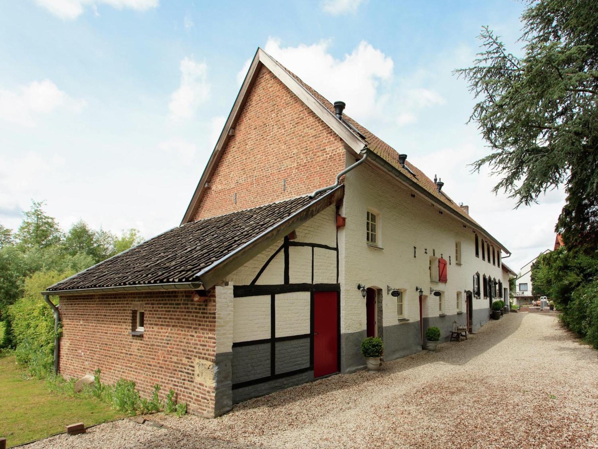 Stunning Holiday Home Near Forest In Slenaken Eksteriør billede